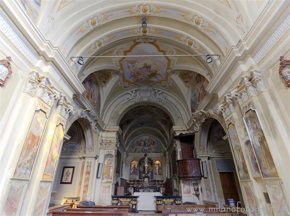 Momo (Novara) - Interno della Chiesa di Santa Maria Assunta